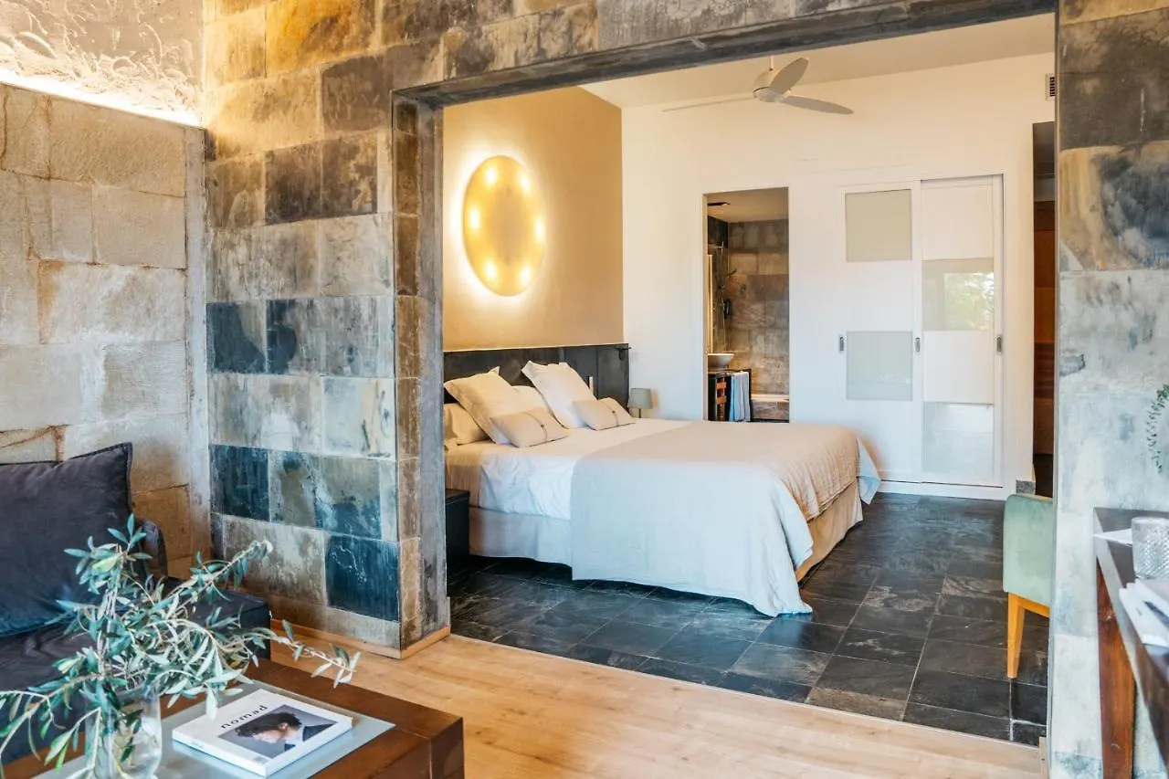 Hotel Boutique Mas Passamaner La Selva del Camp 5*,